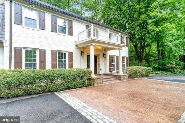 7845 Old Dominion Dr, Mclean