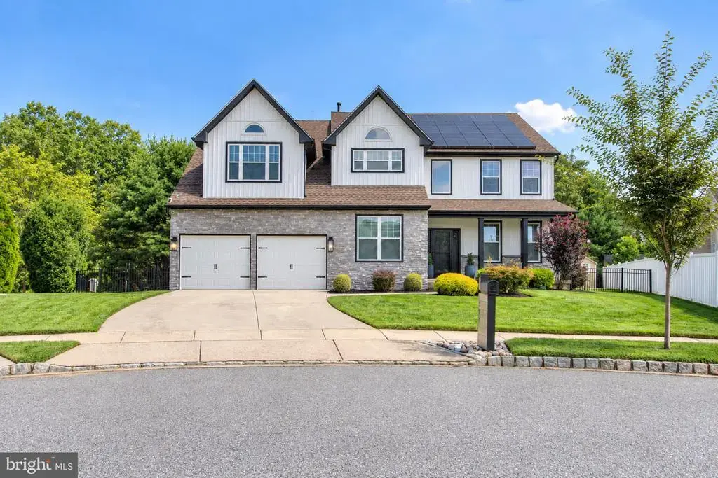 109 Pine, WOOLWICH TWP