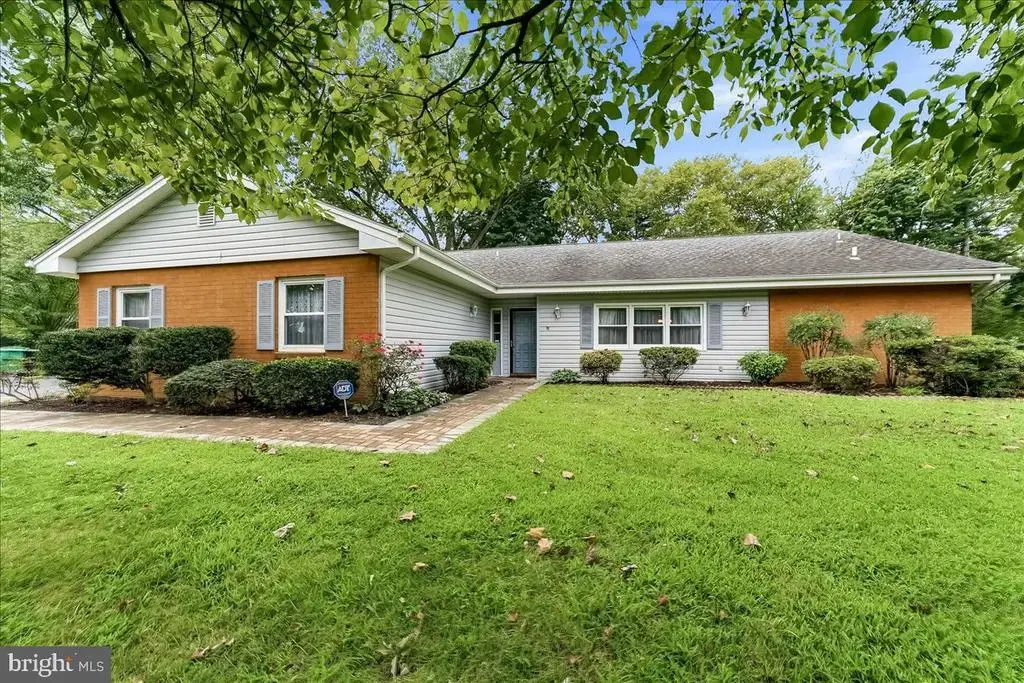 1 W Fairways Cir, SMYRNA