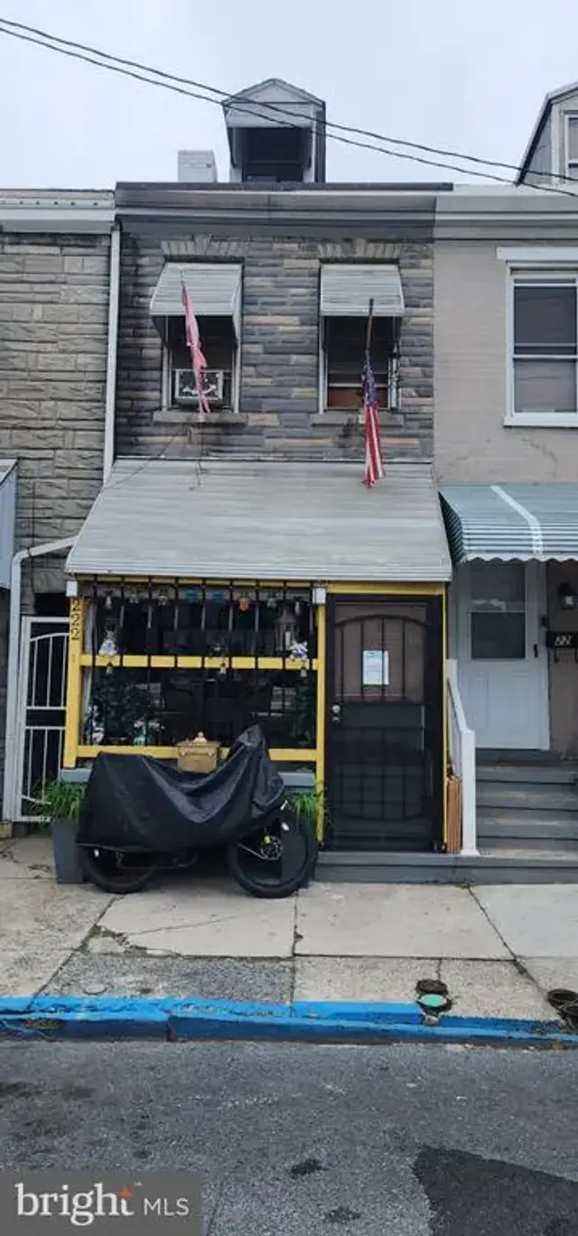 222 S 10th St, Reading