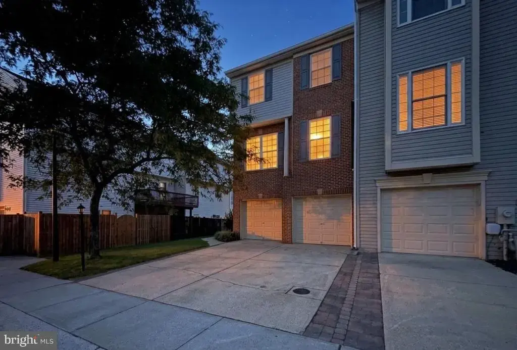 2111 Millhaven Dr #25 111, EDGEWATER