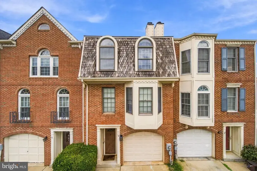 10 Victoria Sq, FREDERICK