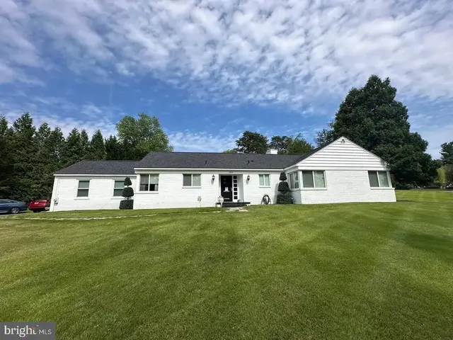 10001 Counselman Rd, Potomac