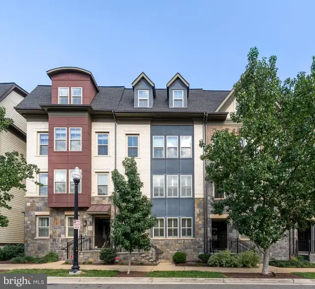 1326 S Rolfe St, Arlington