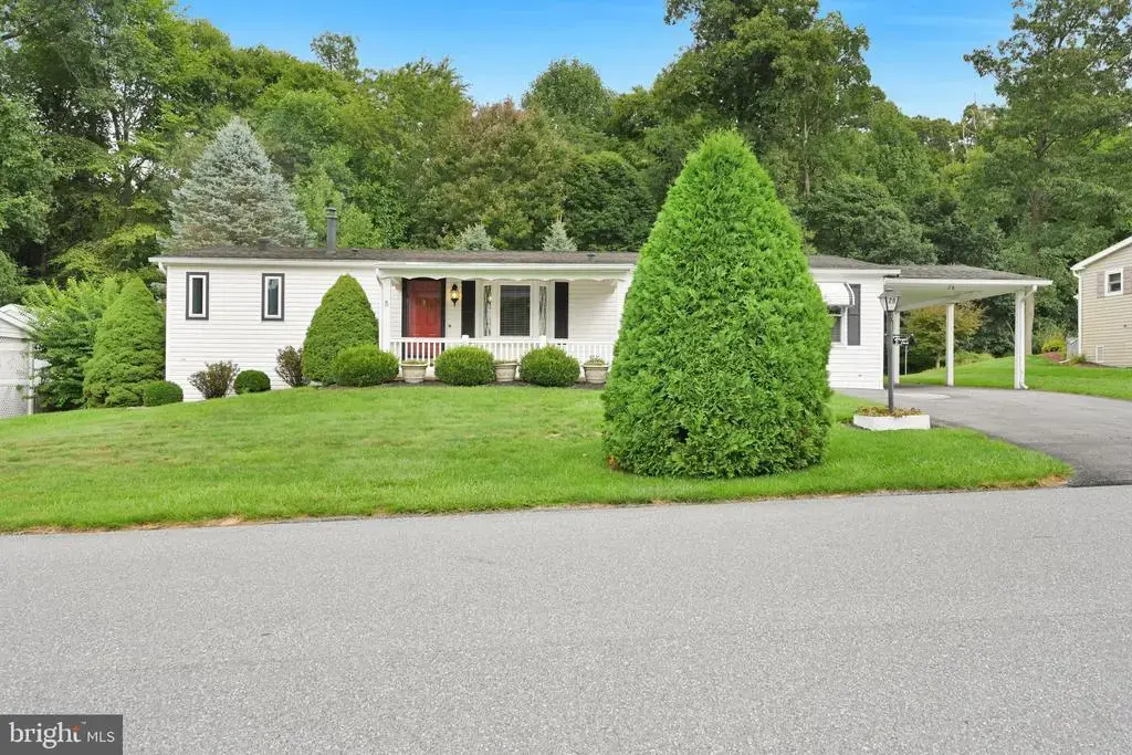 28 Aspen Dr, MANHEIM