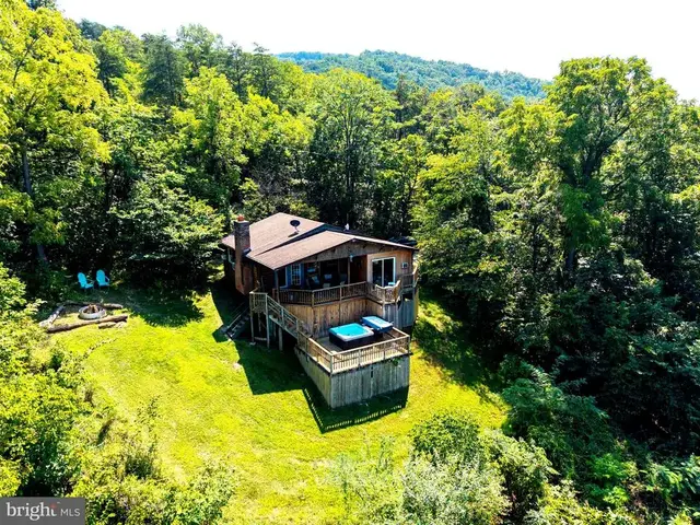 631 Overlook Dr, Rileyville
