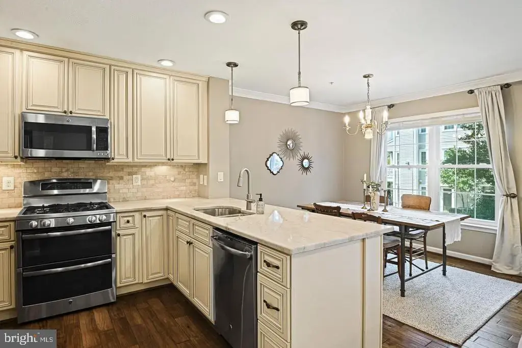 12908 Fair Briar Ln, FAIRFAX