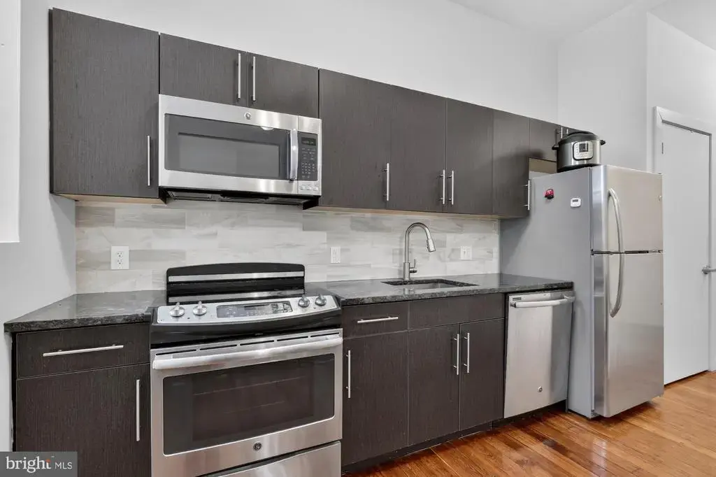 2321 Fitzwater St #102, PHILADELPHIA