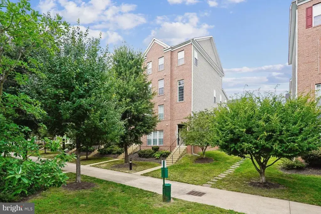 2288 Margraf Cir, WOODBRIDGE