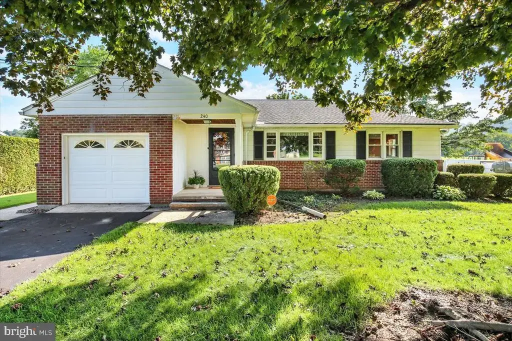 240 Walters Ave, WERNERSVILLE