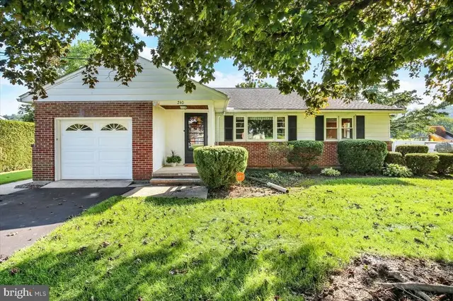 240 Walters Ave, Wernersville