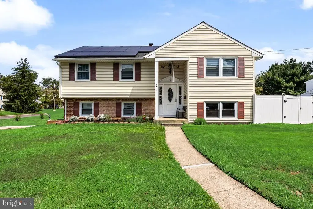 2 Florence Ave, MARLTON