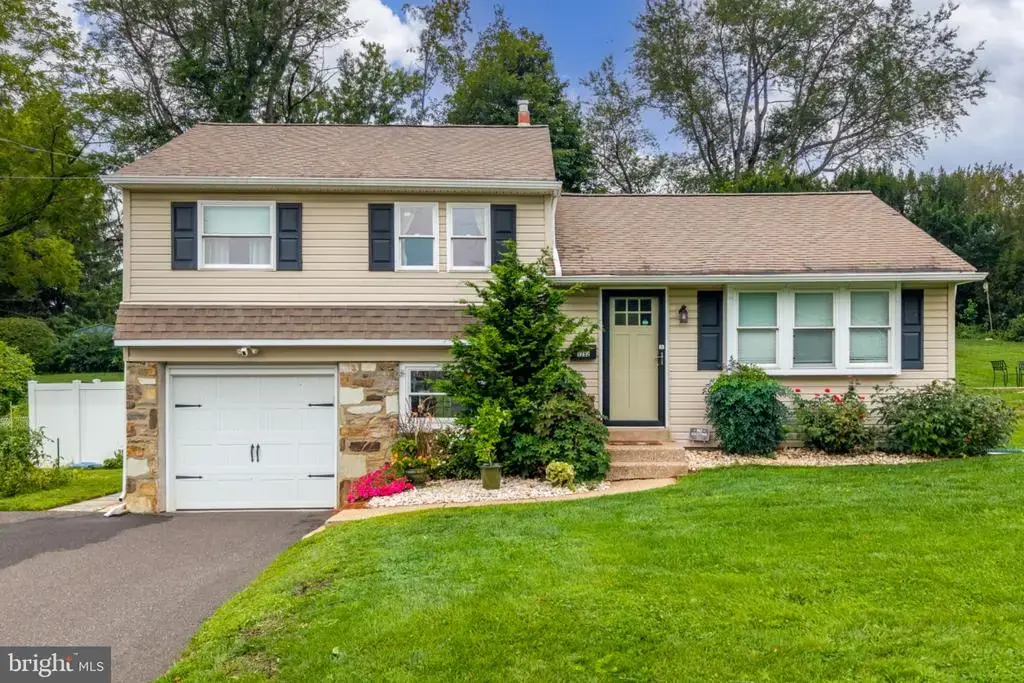 1252 June Rd, WARMINSTER