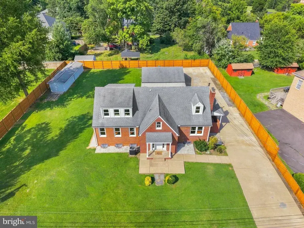 6334 Edgemoor Ln, ALEXANDRIA