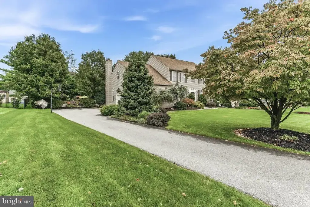 131 Ramblewood Dr, GLENMOORE