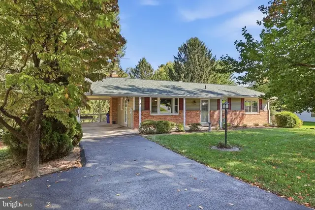 2297 Persimmon Dr, Ijamsville