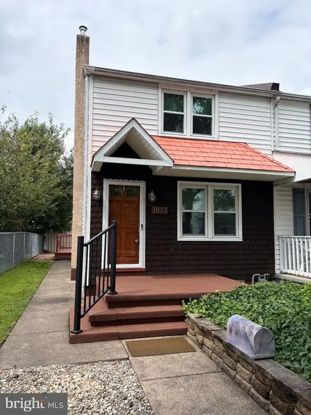 1807 Benson Pl, BRISTOL