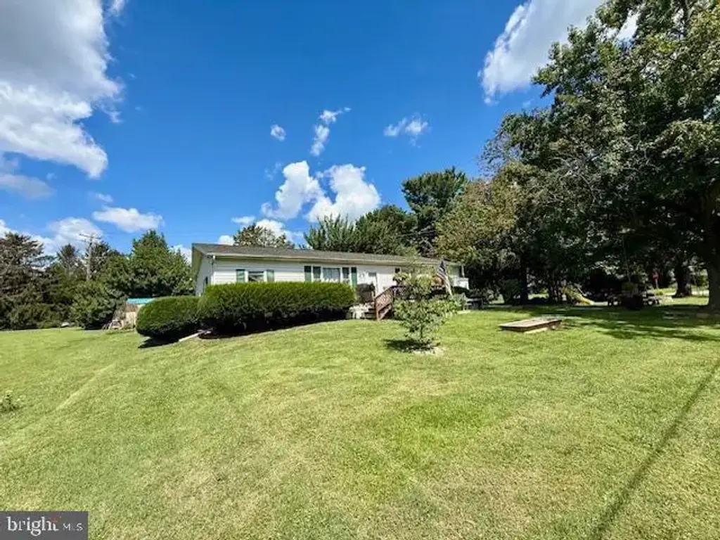 1808 Twin House Rd, OXFORD