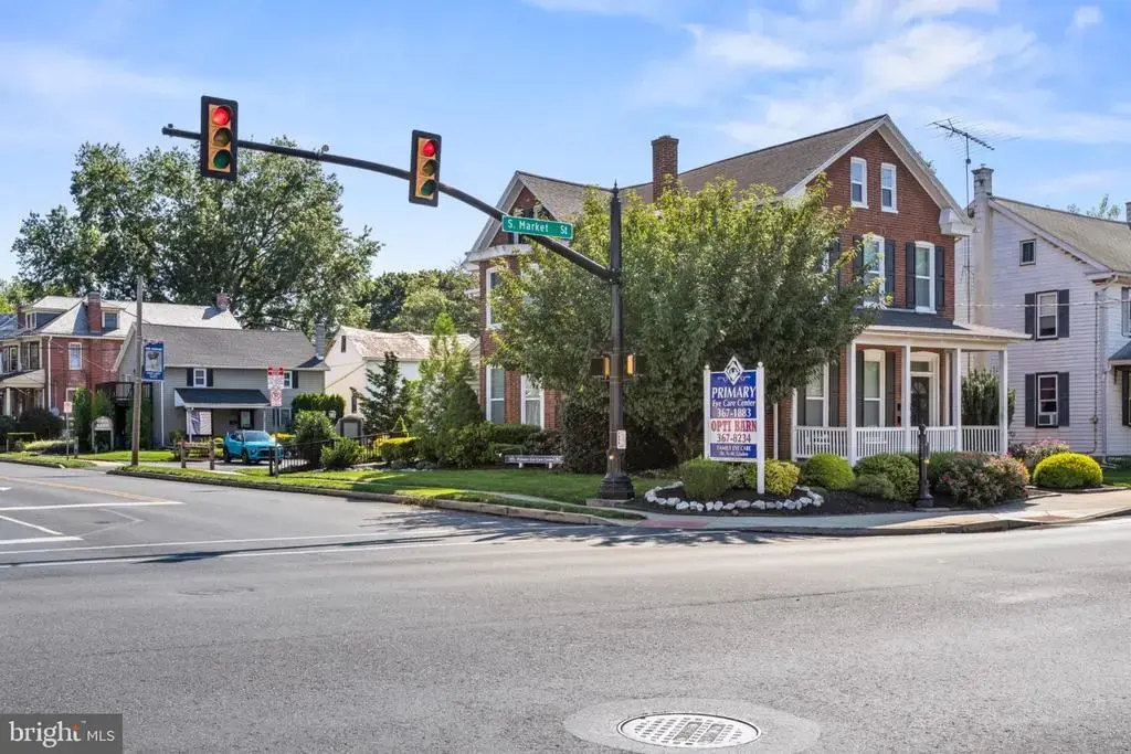 405 S Market St, ELIZABETHTOWN