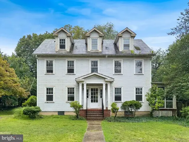 106 Russell Ave, Gaithersburg