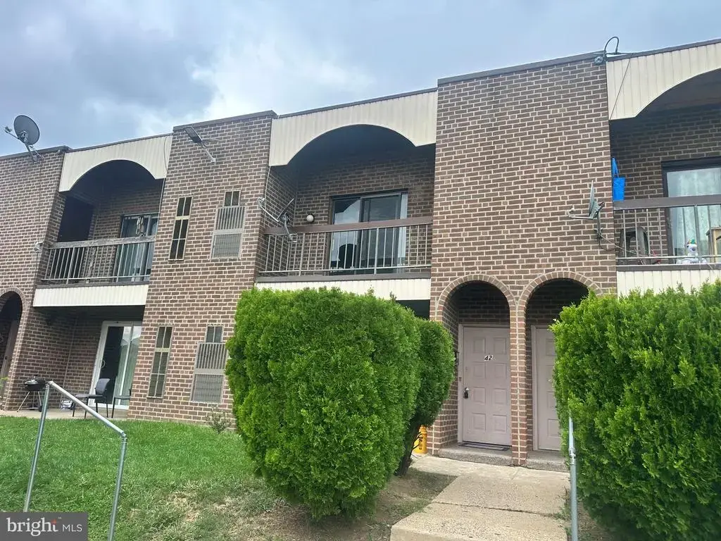 2727-00 Rhawn St #42b, PHILADELPHIA