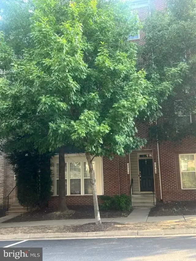 2268 Merseyside Dr, Woodbridge