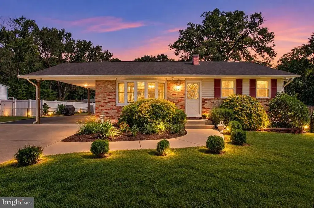 147 Magothy Beach Rd, PASADENA