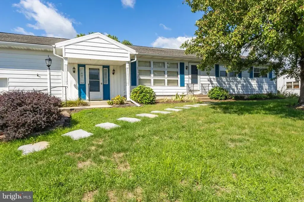 1390 Pottsville Pike, SHOEMAKERSVILLE