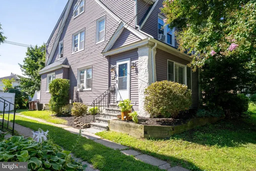 92 W Plumstead Ave, LANSDOWNE