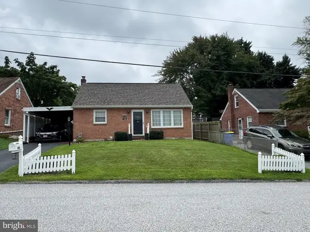108 Rockwood Ave, York