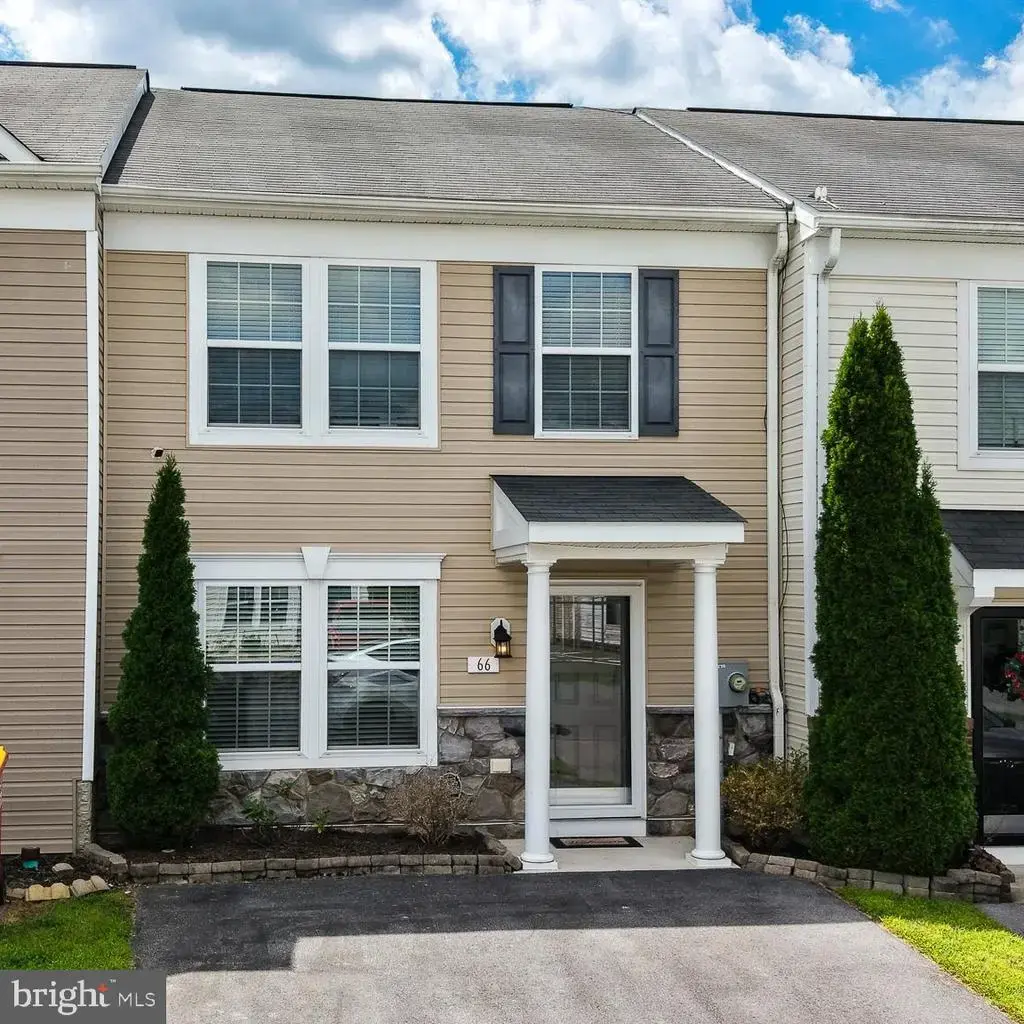 66 Fast View Dr, MARTINSBURG