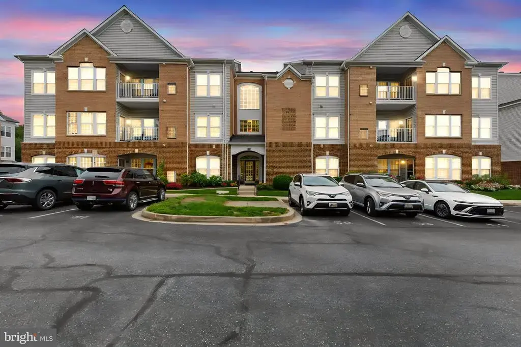 710 Kings Path #28, BEL AIR