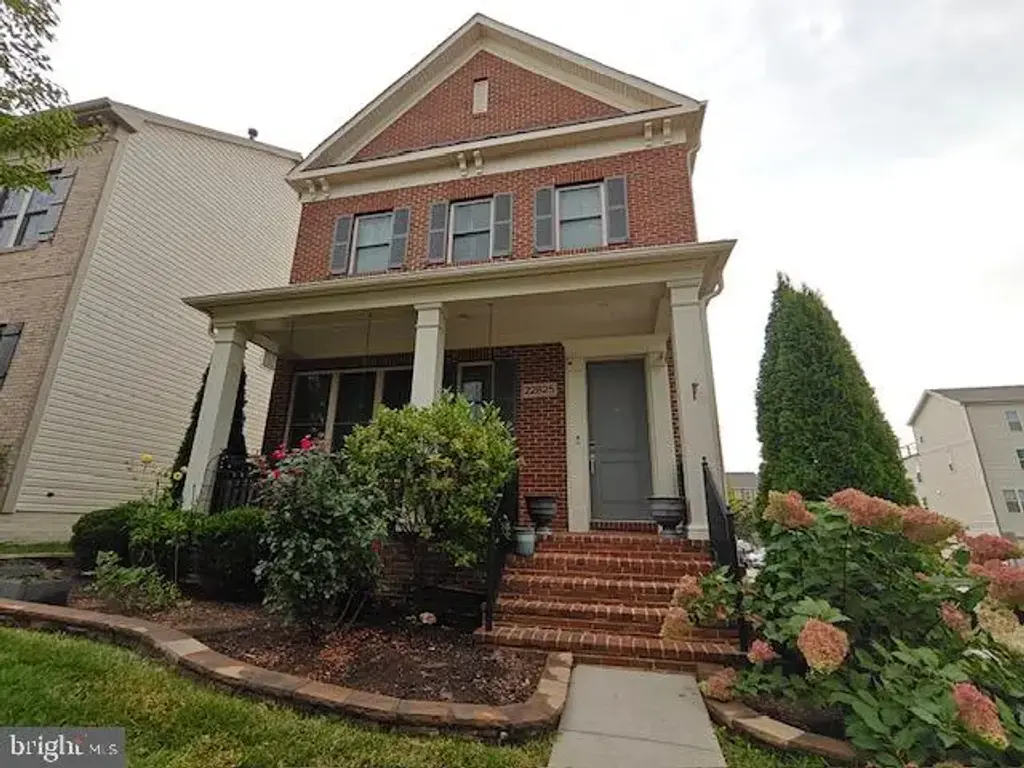 22825 Broadway Ave, CLARKSBURG