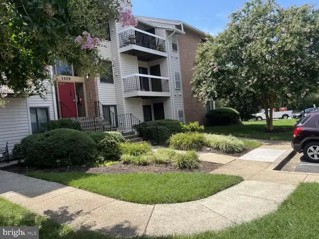 1109 Castle Harbour Way #2b, Glen Burnie
