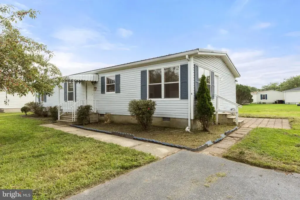 202 Persimmon Cir, DOVER