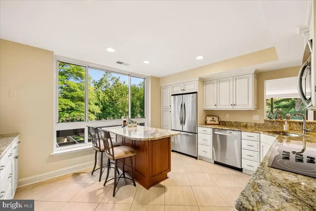 4982 Sentinel Dr #14-206, BETHESDA