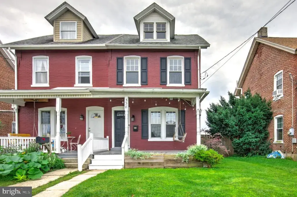 338 E Jackson St, NEW HOLLAND