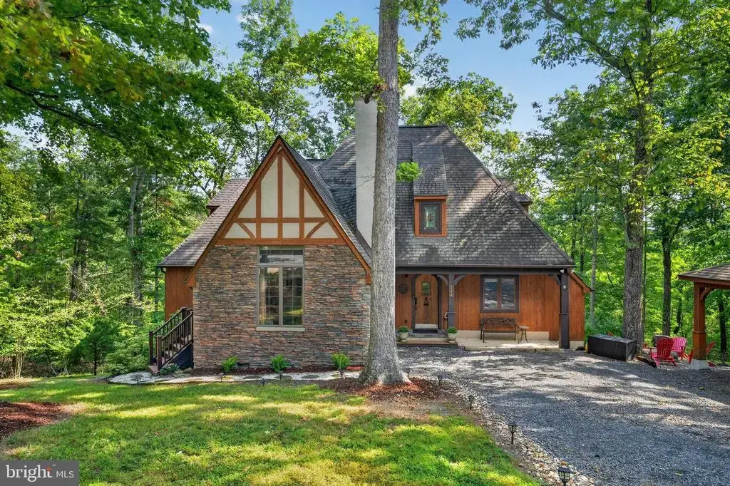 144 Connie Rd, BASYE