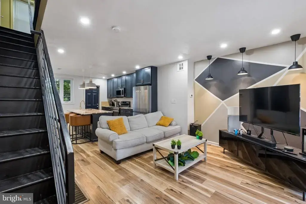 5514 Race St, PHILADELPHIA