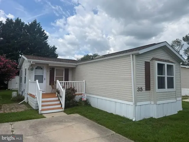 35 Nottingham Dr, Lewes