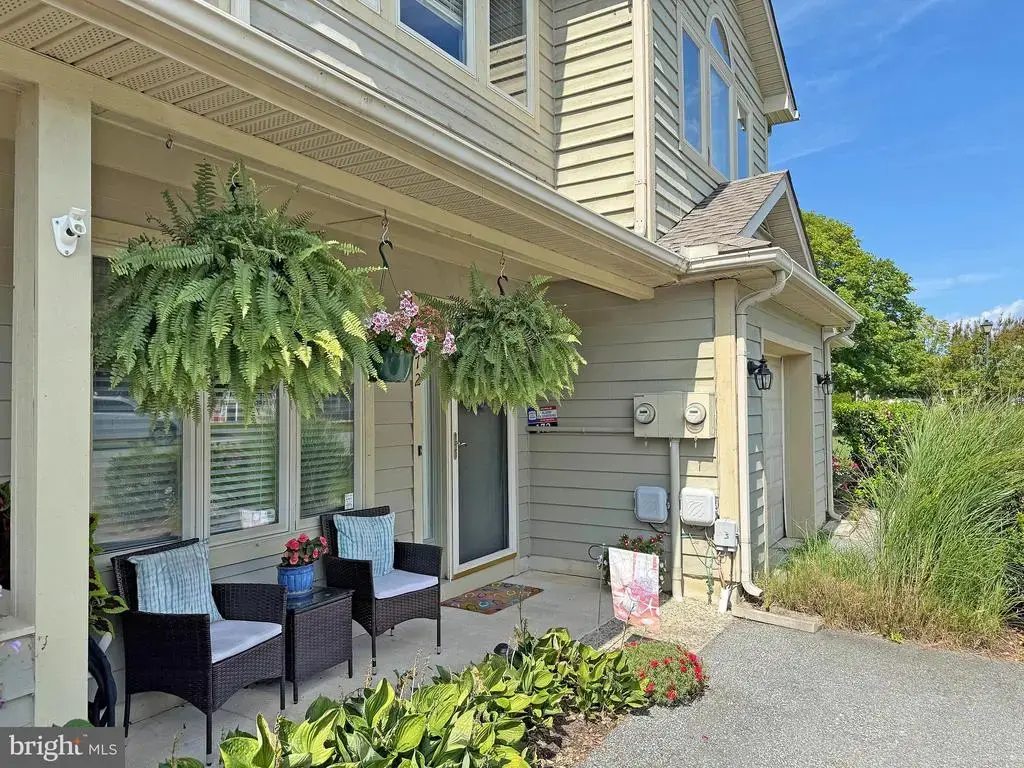 172 Lakeside Dr, LEWES