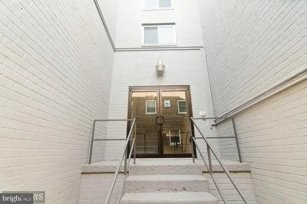 1679 W St Se #301, WASHINGTON