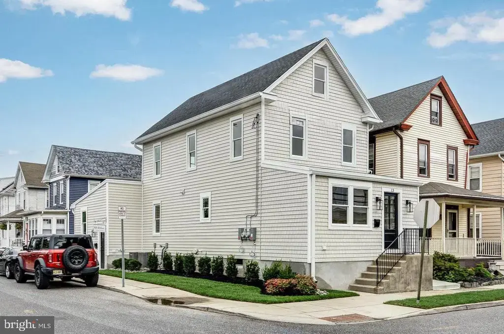 13 Wilkins Ave #2nd Fl, HADDONFIELD