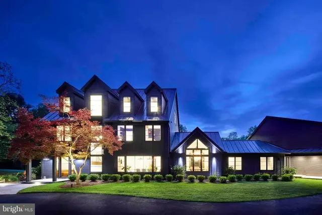 1312 Merchant Ln, Mclean