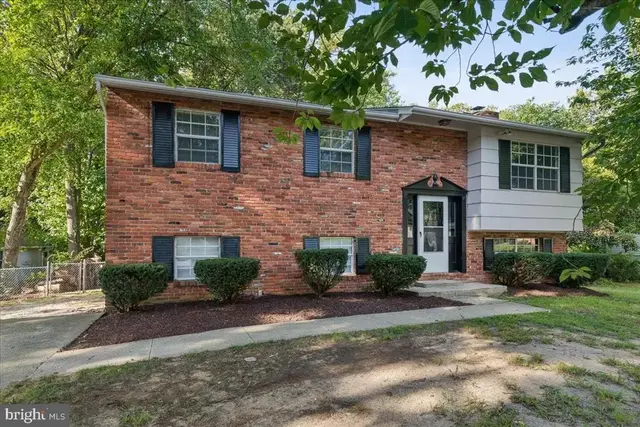 911 Blue Ridge Dr, Annapolis