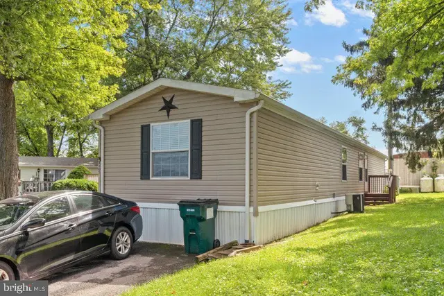 4305 Ridge Dr, Mount Airy