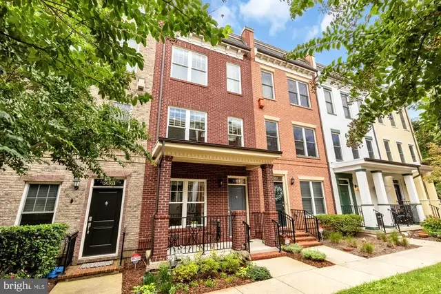 3059 Chancellor's Way Ne, Washington