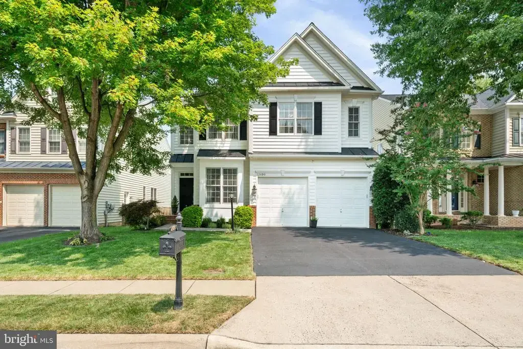 13090 Taverner Loop, WOODBRIDGE