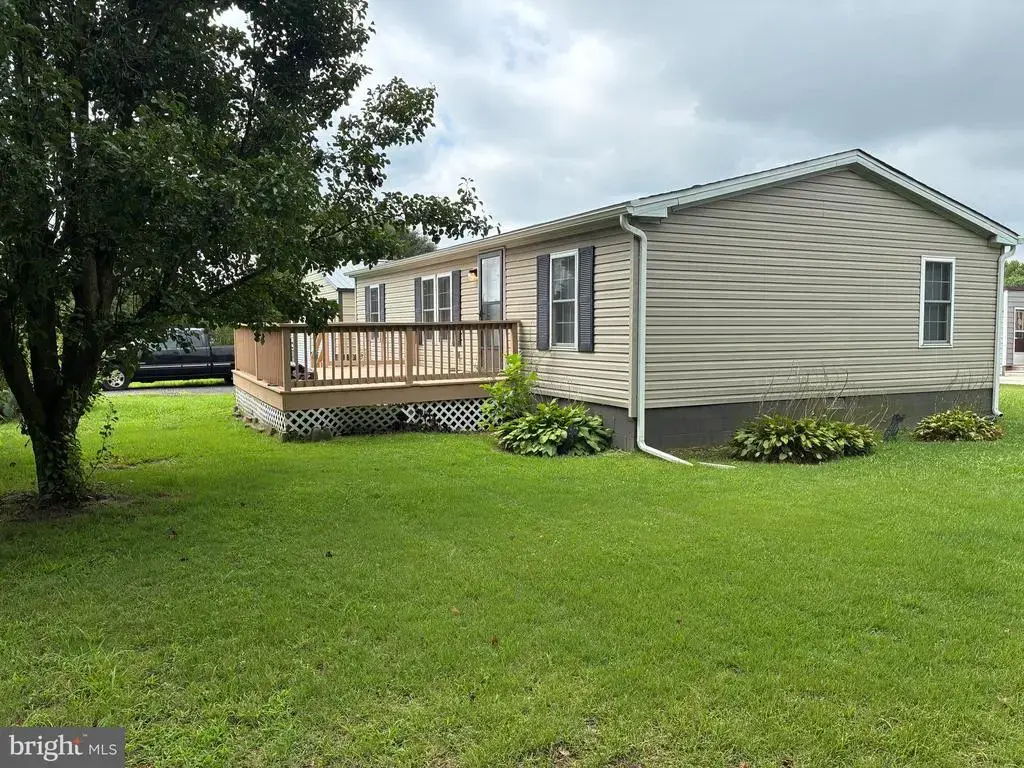 22314 Raven Cir, LINCOLN