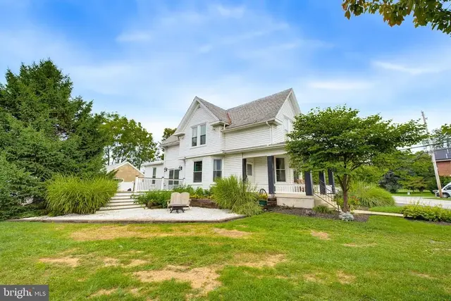 108 Colebrook Rd, Elizabethtown